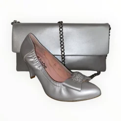 Women Le Babe Grigia Leather Clutch Bag