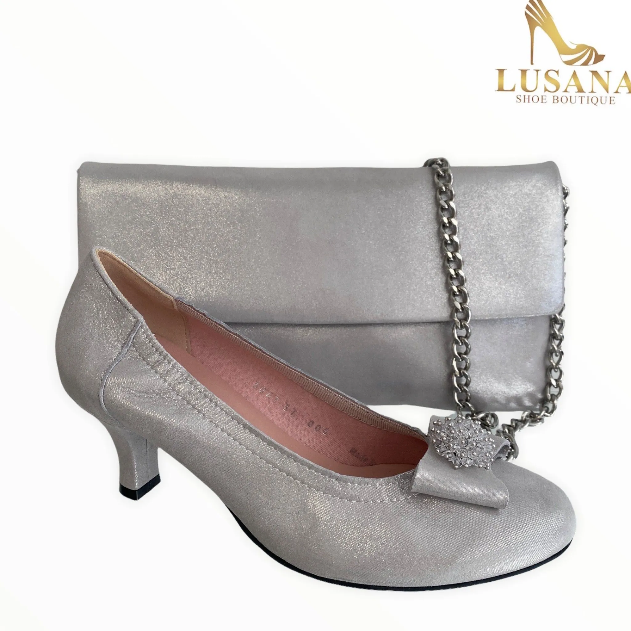 Women Le Babe Luce Grigio Court Shoe (Style 3047)