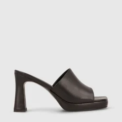 Women LODI Genia Mule In Black