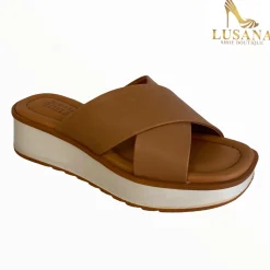 Women Regarde Le Ciel Kiara Slider