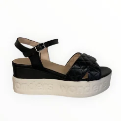 Women Wonders Black Flatform Sandal