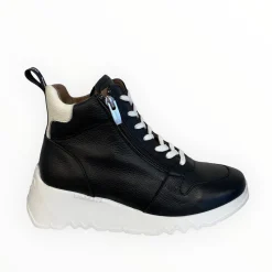 Women Wonders Hi Top Trainer